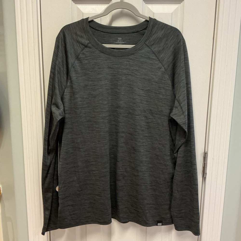 Cory Vines SZ XL Men’s Grey Long Sleeve Performance Shirt